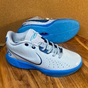 Nike
Lebron James 21 
Gs
NWOT